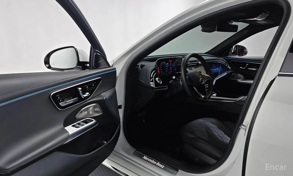 Фото 10 - Mercedes-Benz E-Class