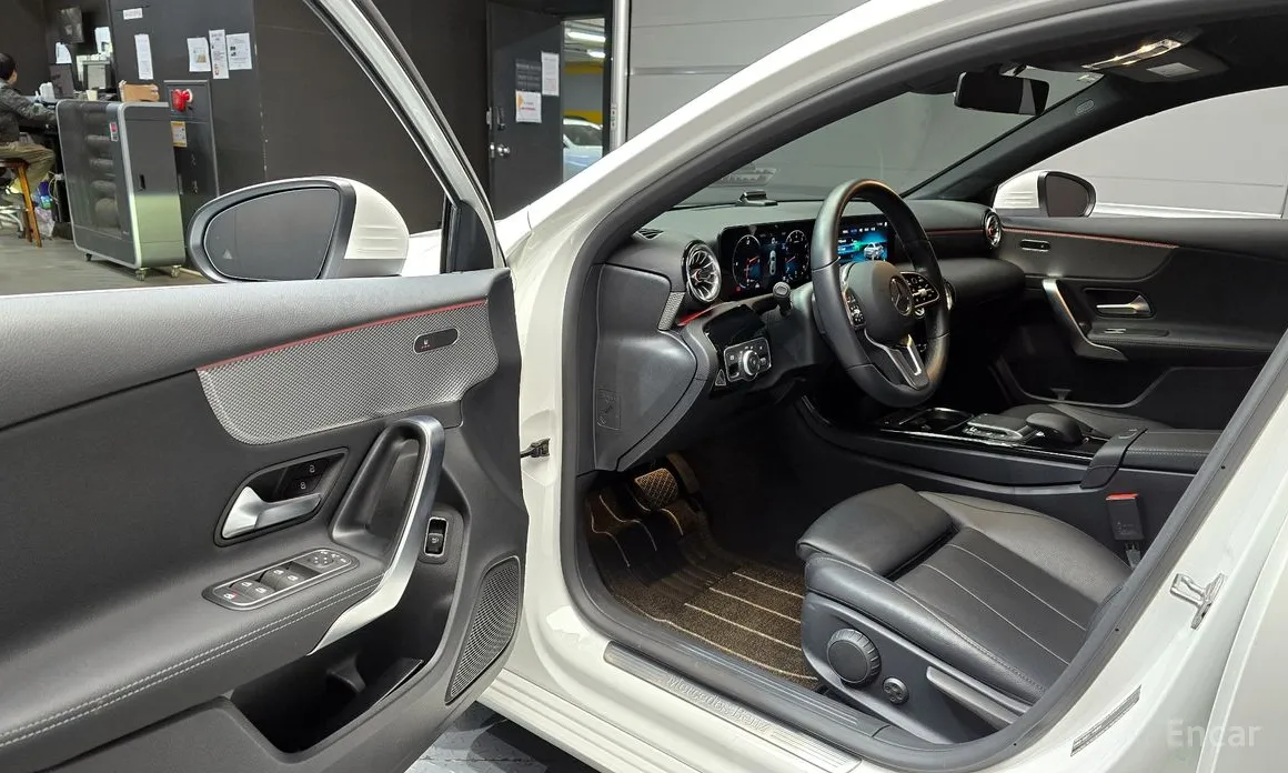 Фото 11 - Mercedes-Benz A-Class