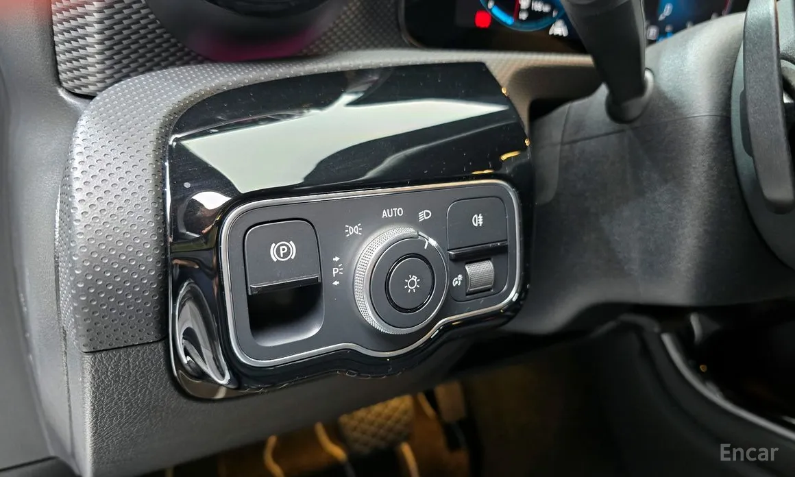 Фото 17 - Mercedes-Benz A-Class