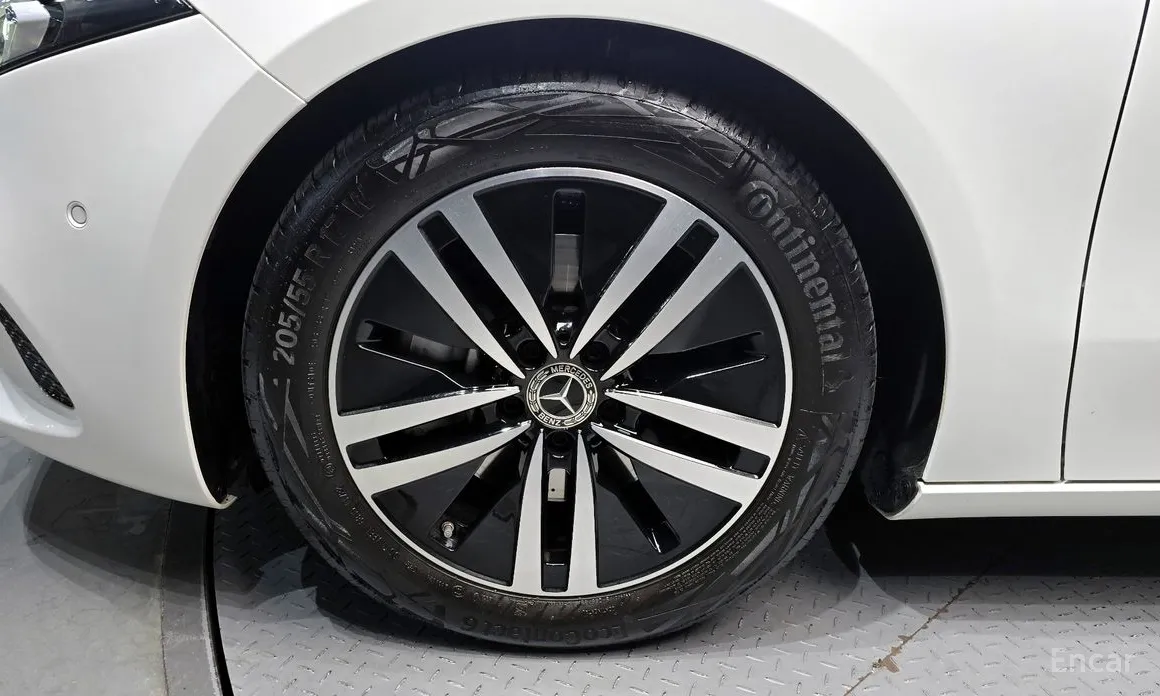 Фото 5 - Mercedes-Benz A-Class