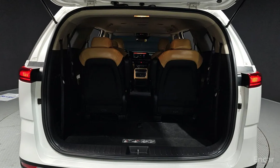 Фото 20 - Kia Carnival