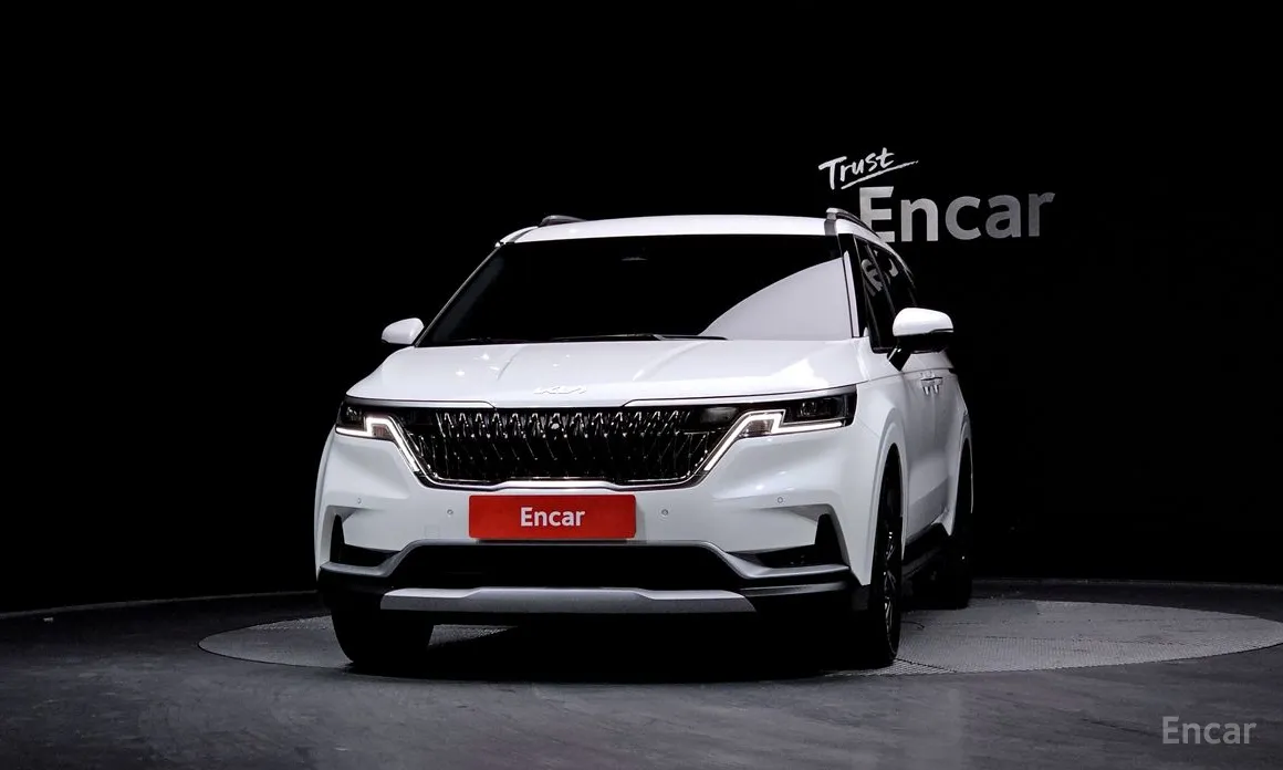 Фото 3 - Kia Carnival