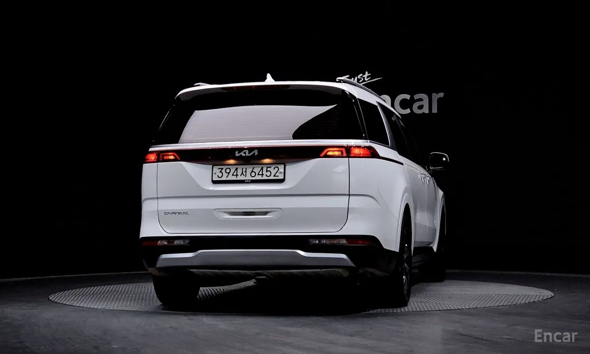 Фото 4 - Kia Carnival