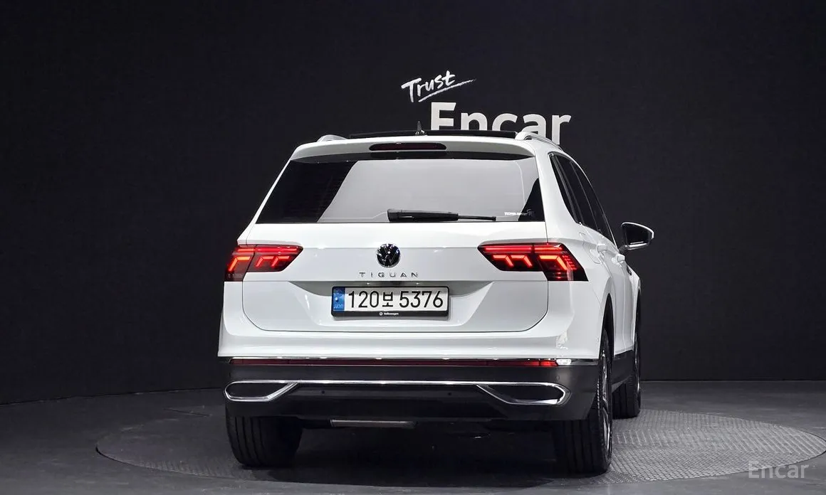 Фото 4 - Volkswagen Tiguan