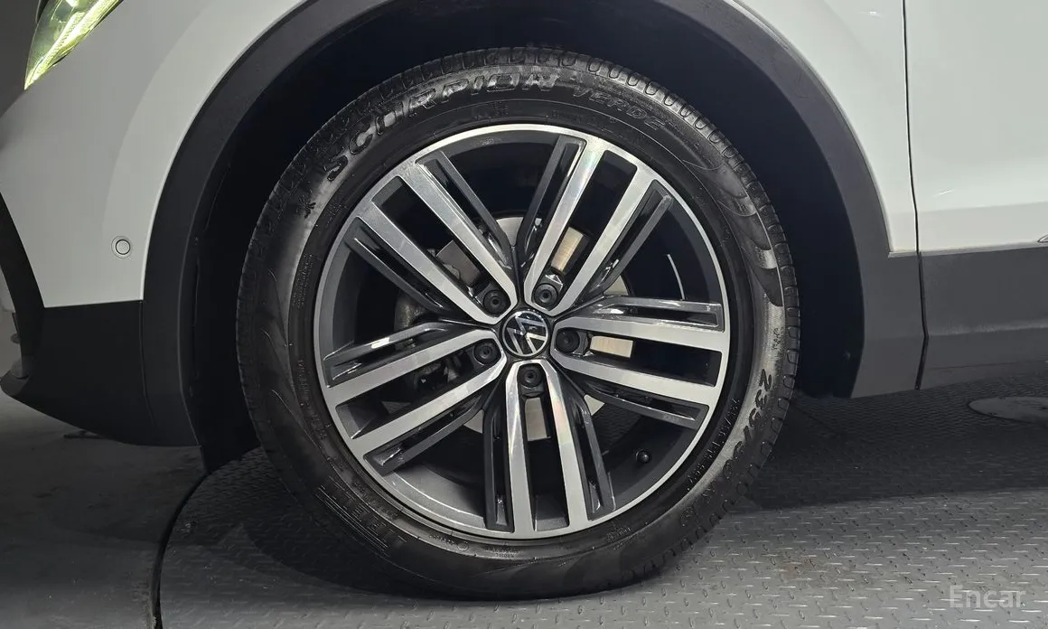 Фото 5 - Volkswagen Tiguan