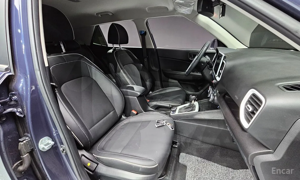 Фото 10 - Hyundai Venue