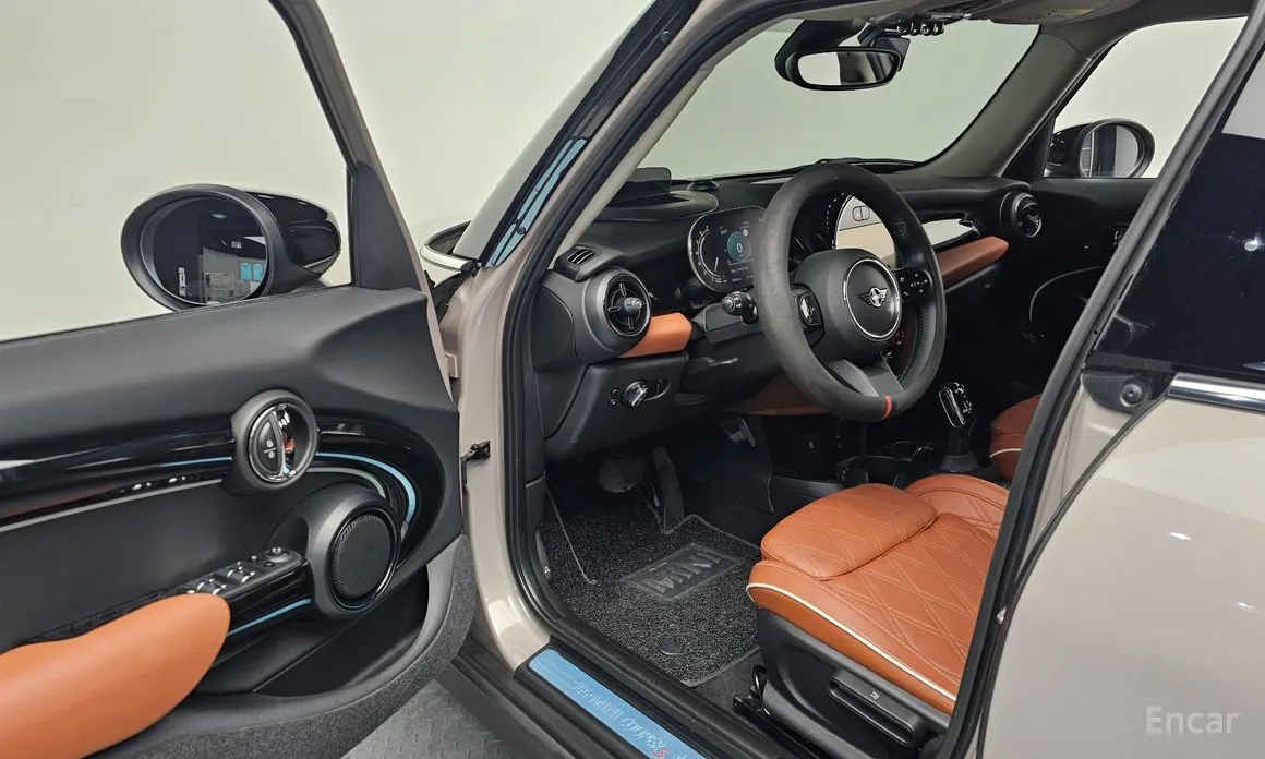 Фото 10 - Mini Cooper