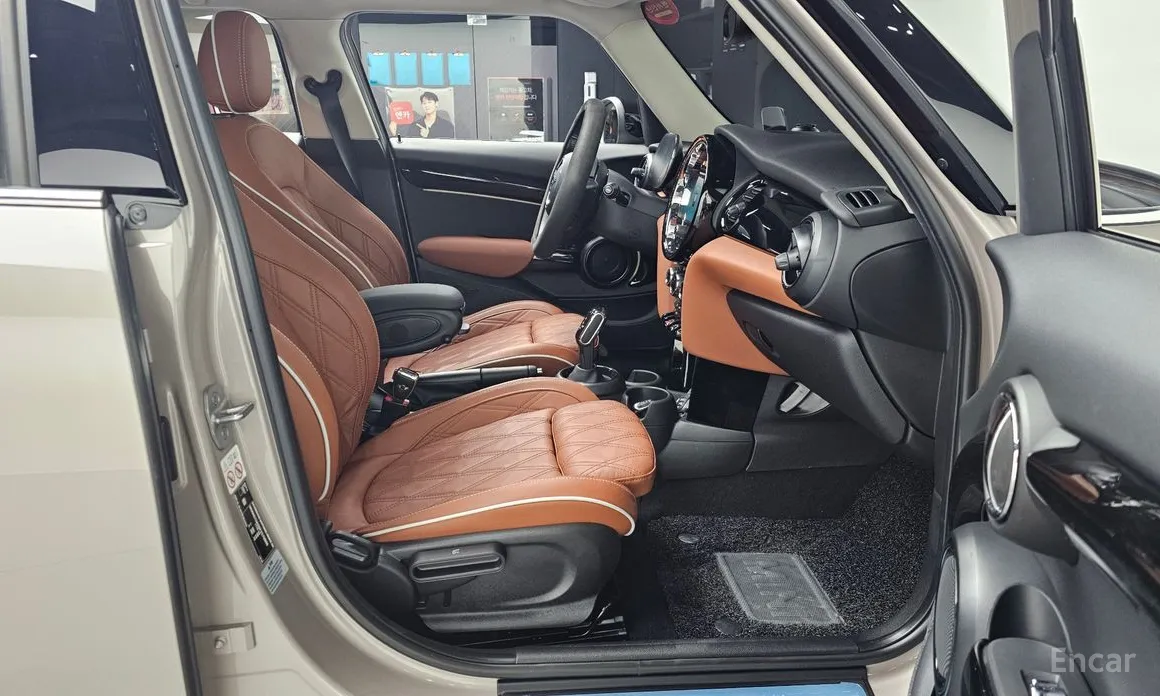 Фото 11 - Mini Cooper