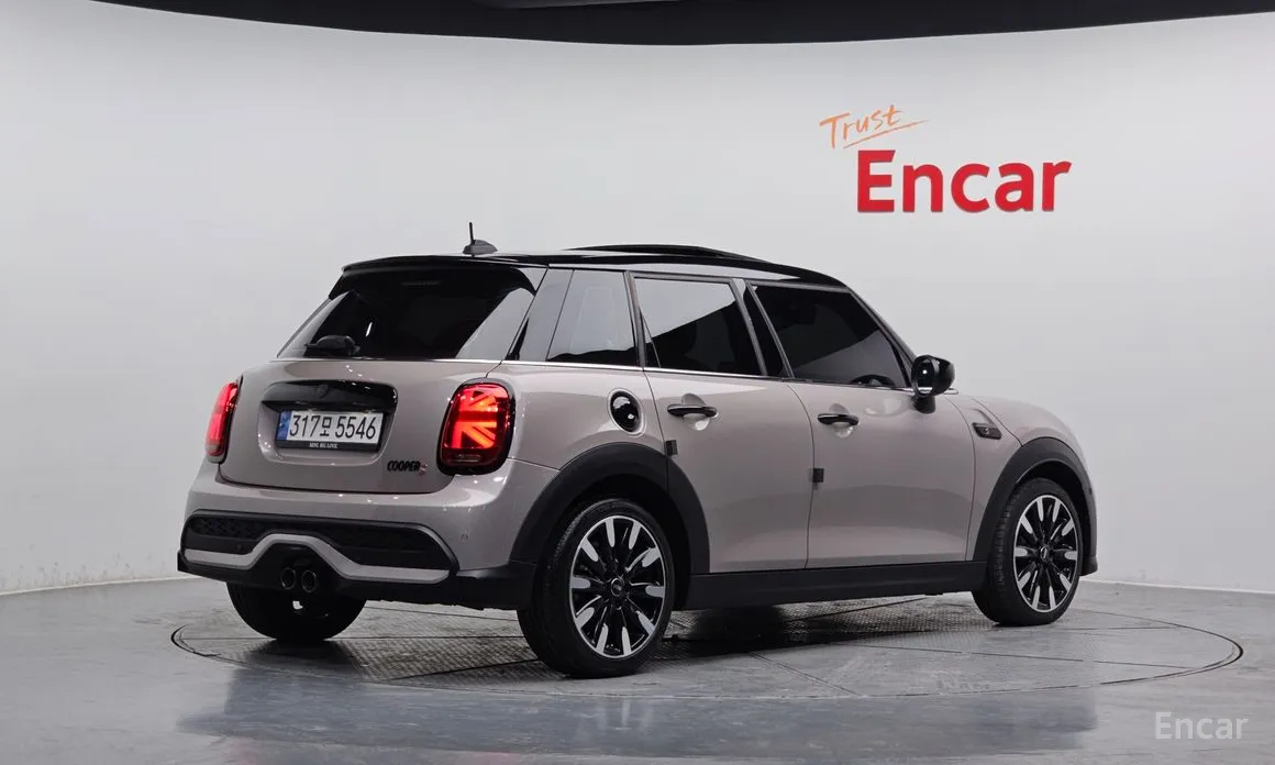 Фото 2 - Mini Cooper