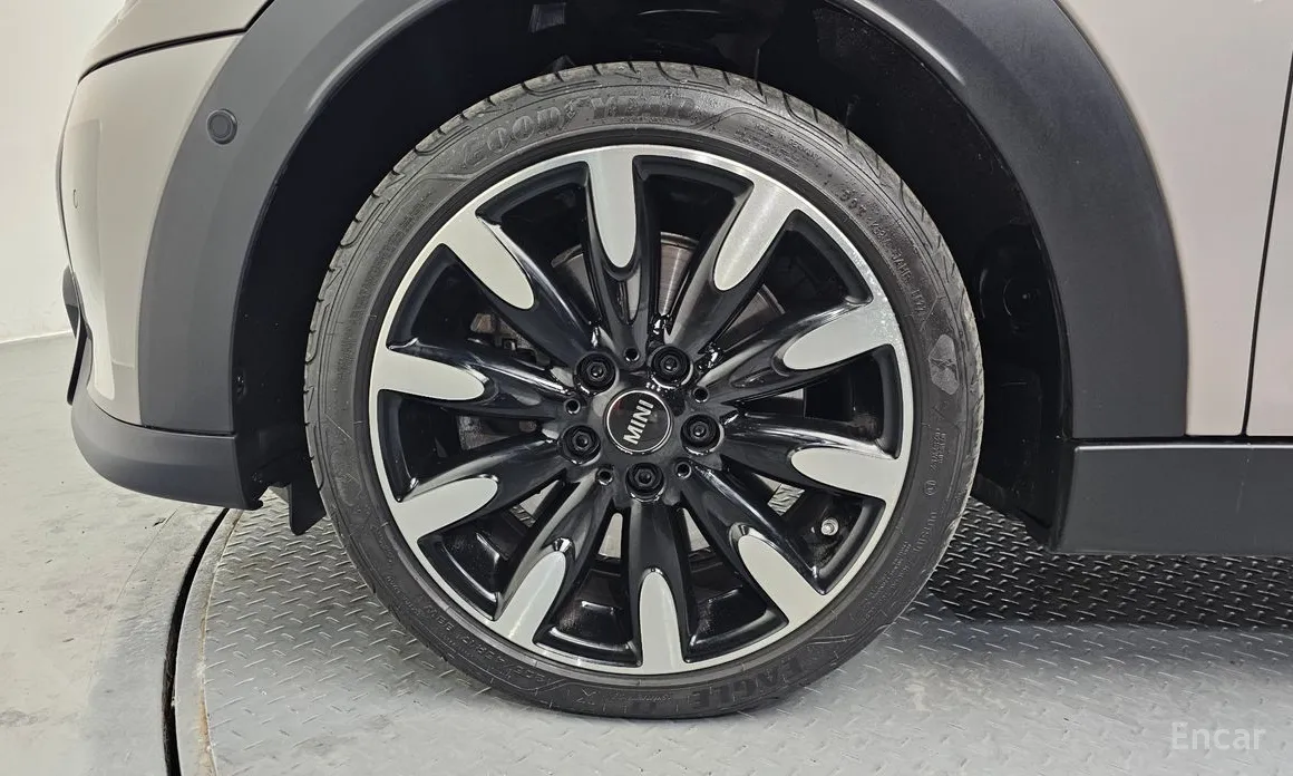 Фото 5 - Mini Cooper