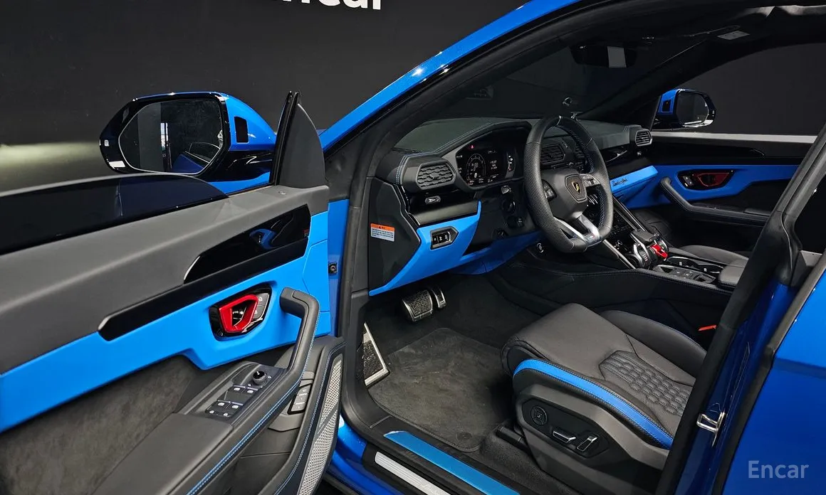 Фото 11 - Lamborghini Urus