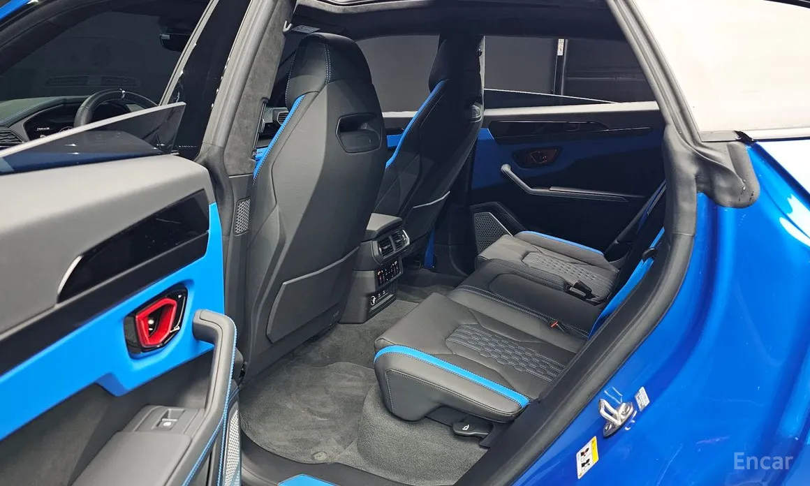 Фото 12 - Lamborghini Urus