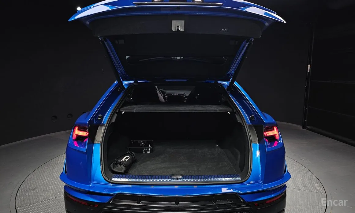 Фото 20 - Lamborghini Urus