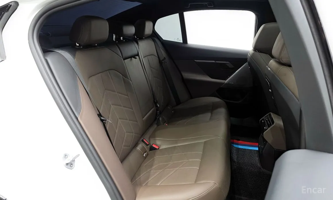 Фото 12 - BMW 5 Series