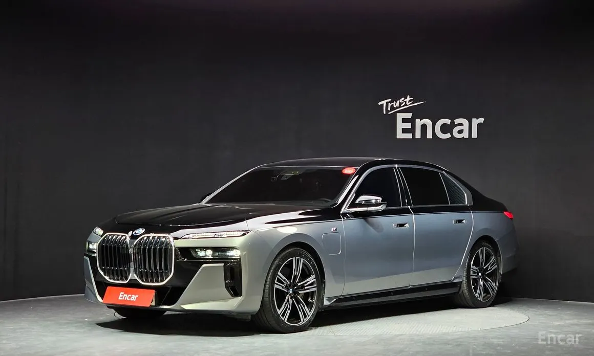 Фото 1 - BMW 7 Series