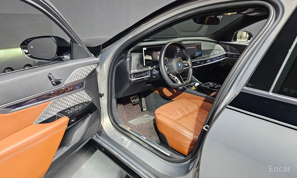 Фото 11 - BMW 7 Series