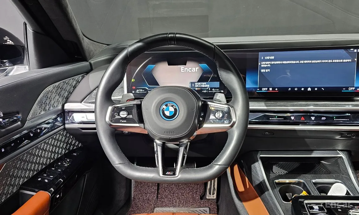 Фото 13 - BMW 7 Series