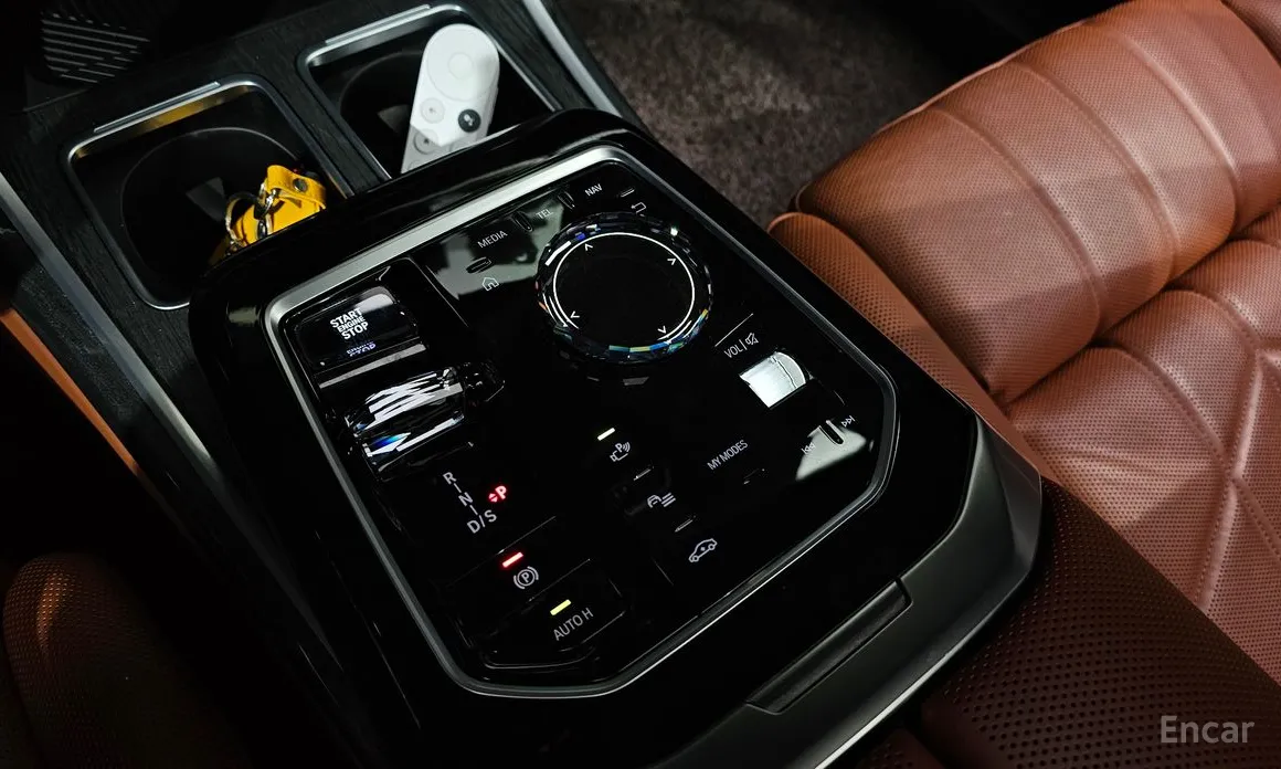 Фото 9 - BMW 7 Series