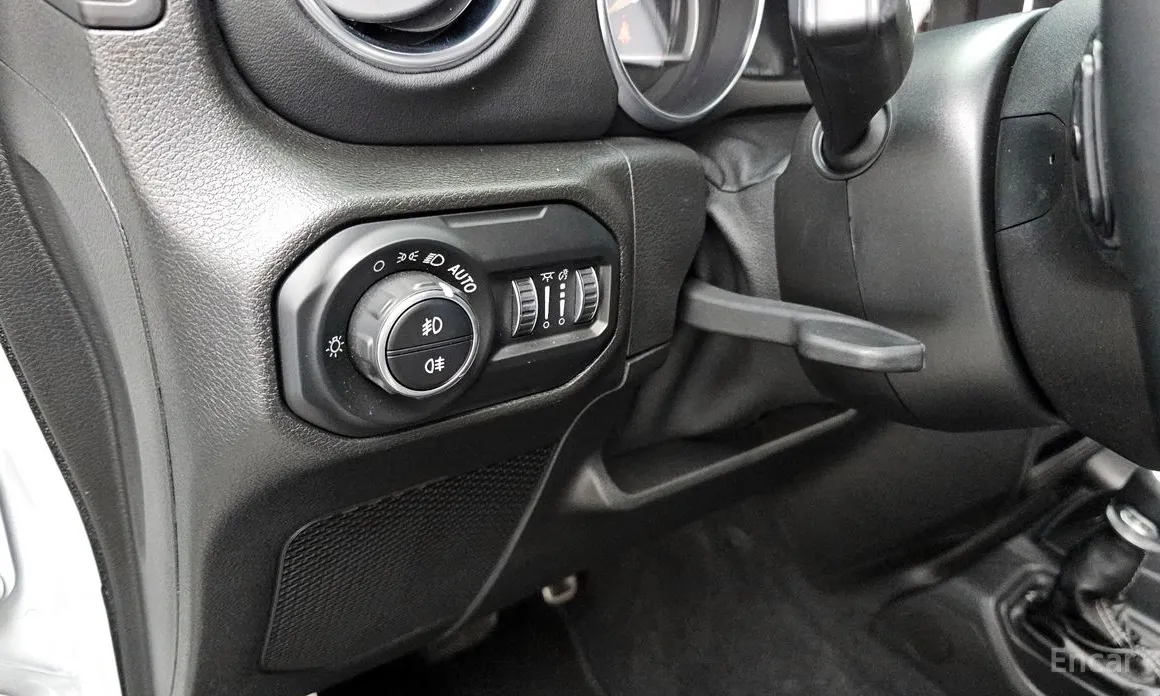 Фото 15 - Jeep Wrangler