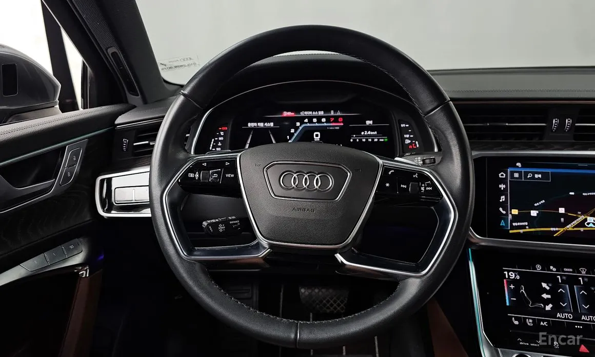 Фото 13 - Audi A6