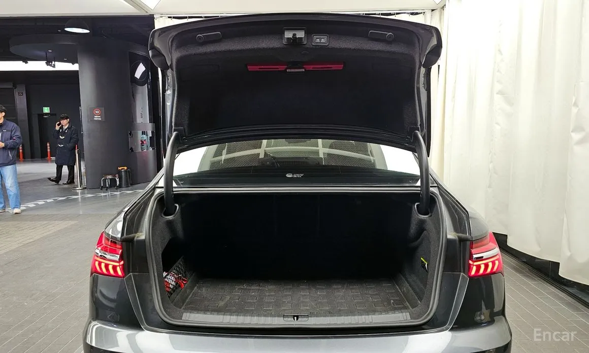 Фото 20 - Audi A6