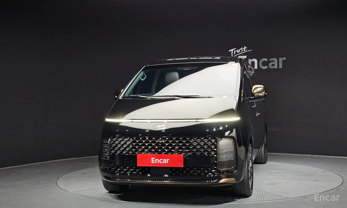 Фото 3 - Hyundai Staria