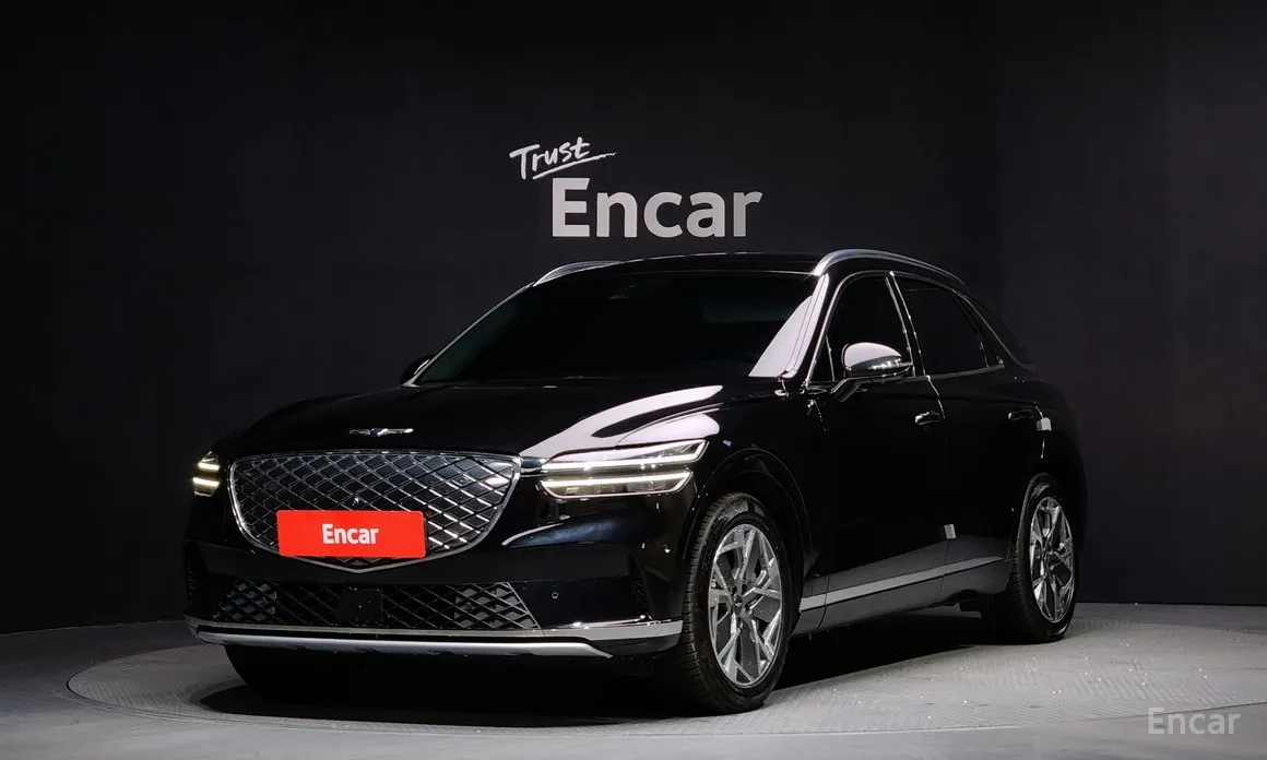 Фото 1 - Genesis GV70