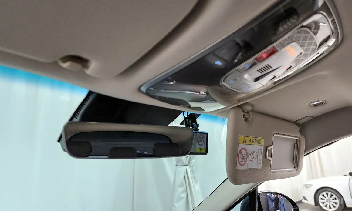 Фото 18 - Genesis GV70