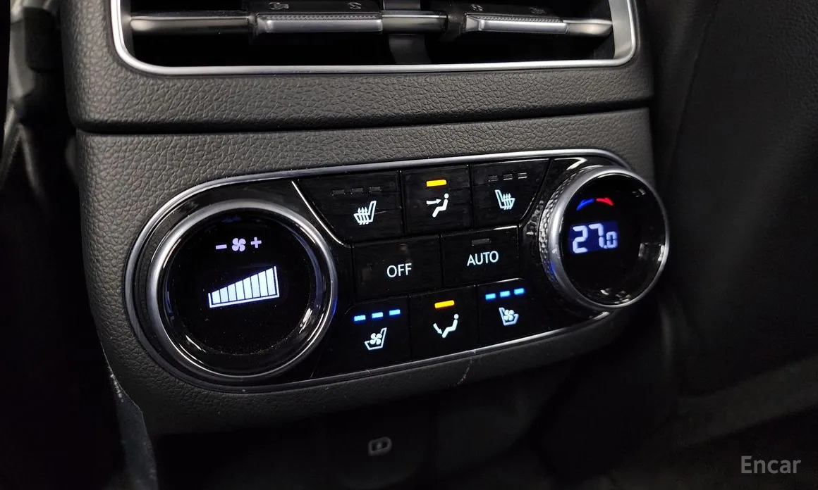 Фото 19 - Genesis GV70