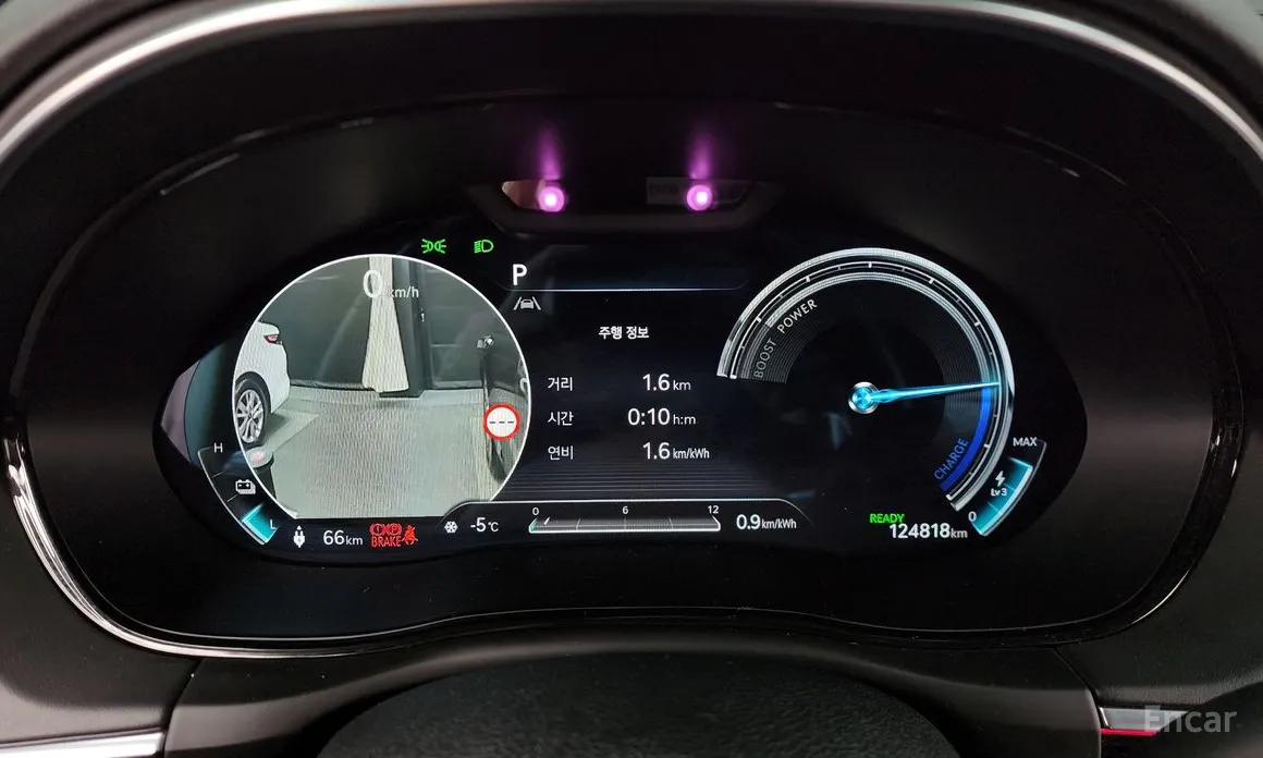 Фото 8 - Genesis GV70