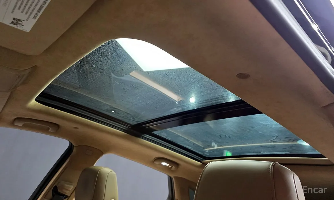 Фото 18 - Cadillac XT5