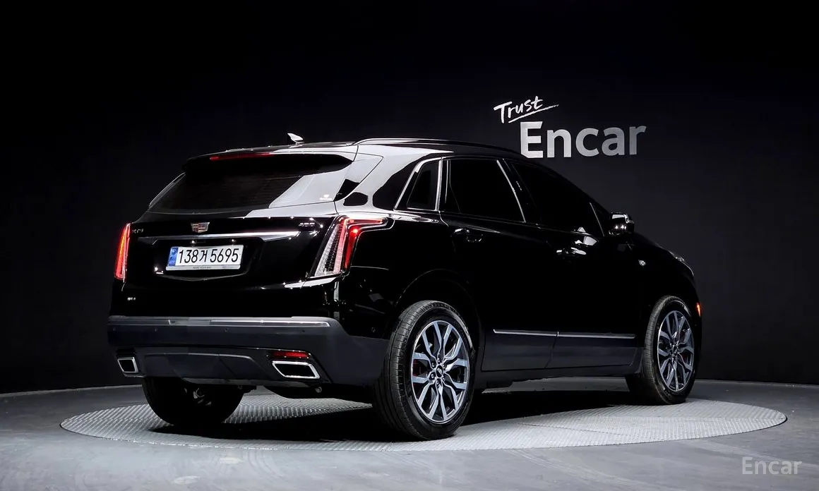 Фото 2 - Cadillac XT5