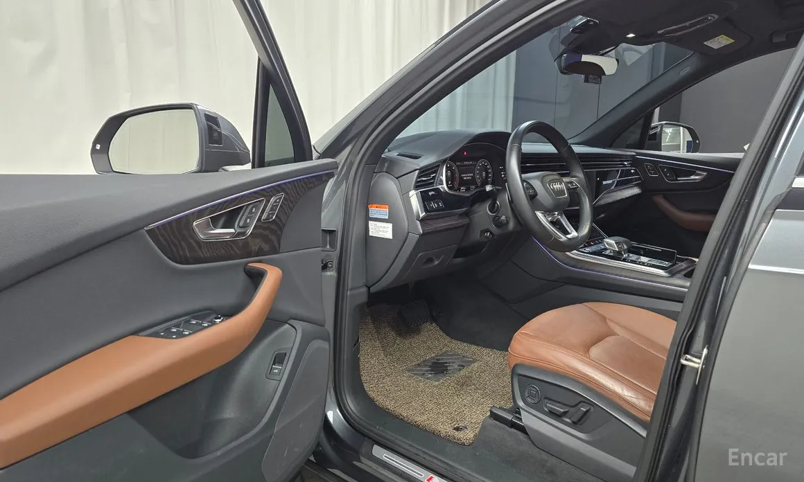 Фото 10 - Audi Q7