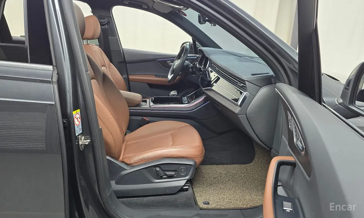 Фото 11 - Audi Q7