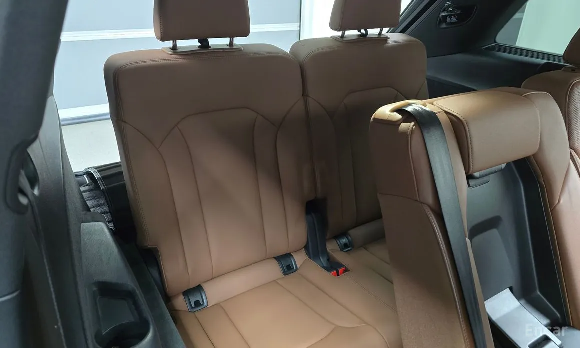 Фото 13 - Audi Q7