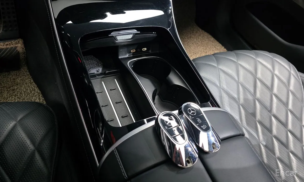 Фото 9 - Mercedes-Benz S-Class