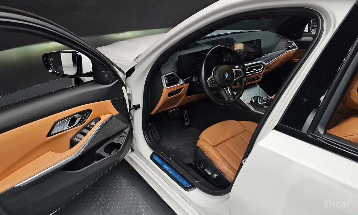 Photo 11 - BMW 3 Series