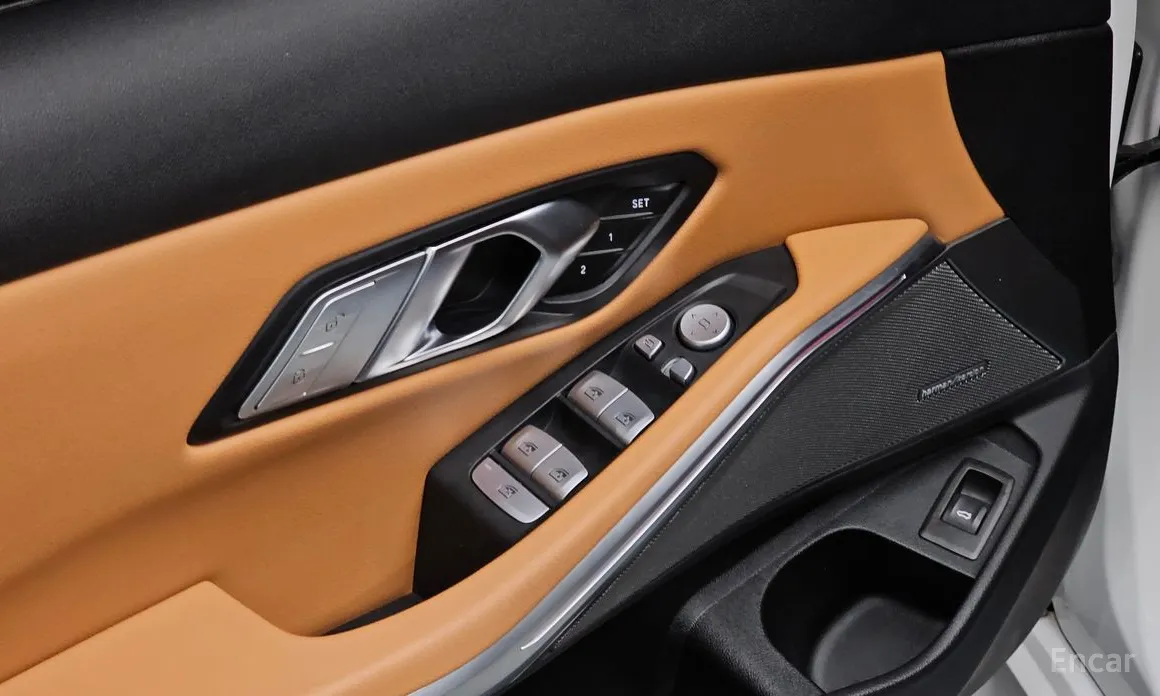 Photo 19 - BMW 3 Series