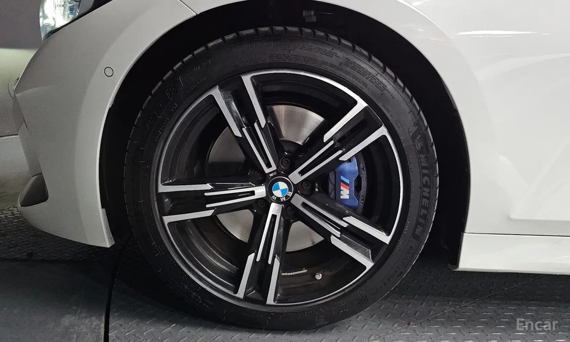 Photo 5 - BMW 3 Series