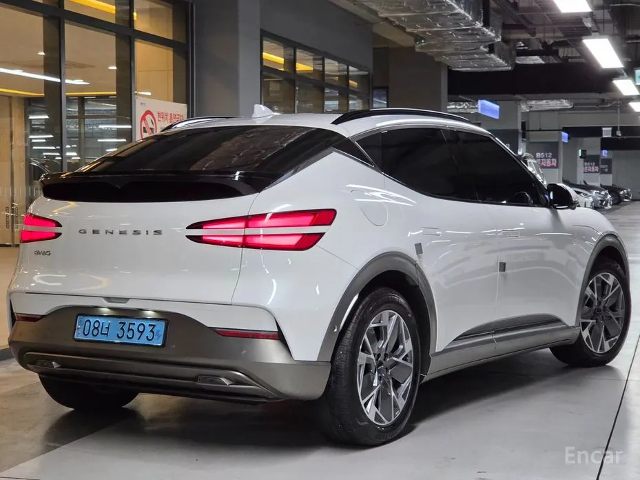 Фото 2 - Genesis GV60