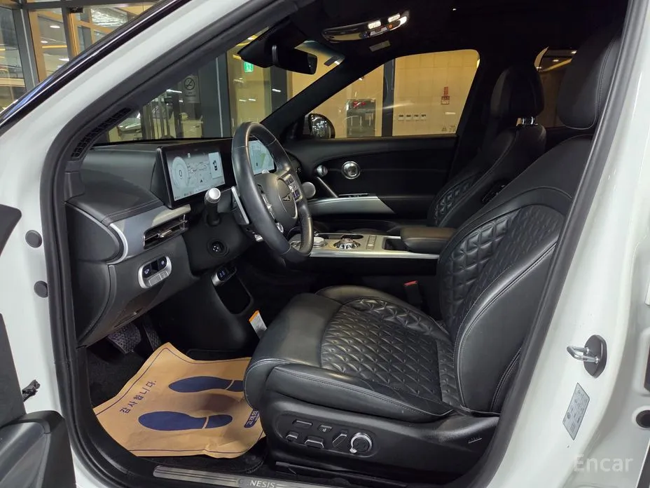 Фото 8 - Genesis GV60