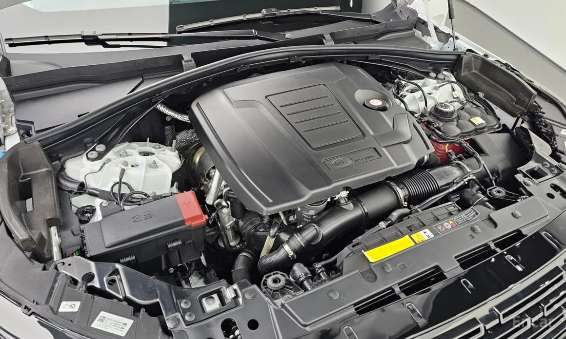 Фото 10 - Land Rover Range Rover Velar