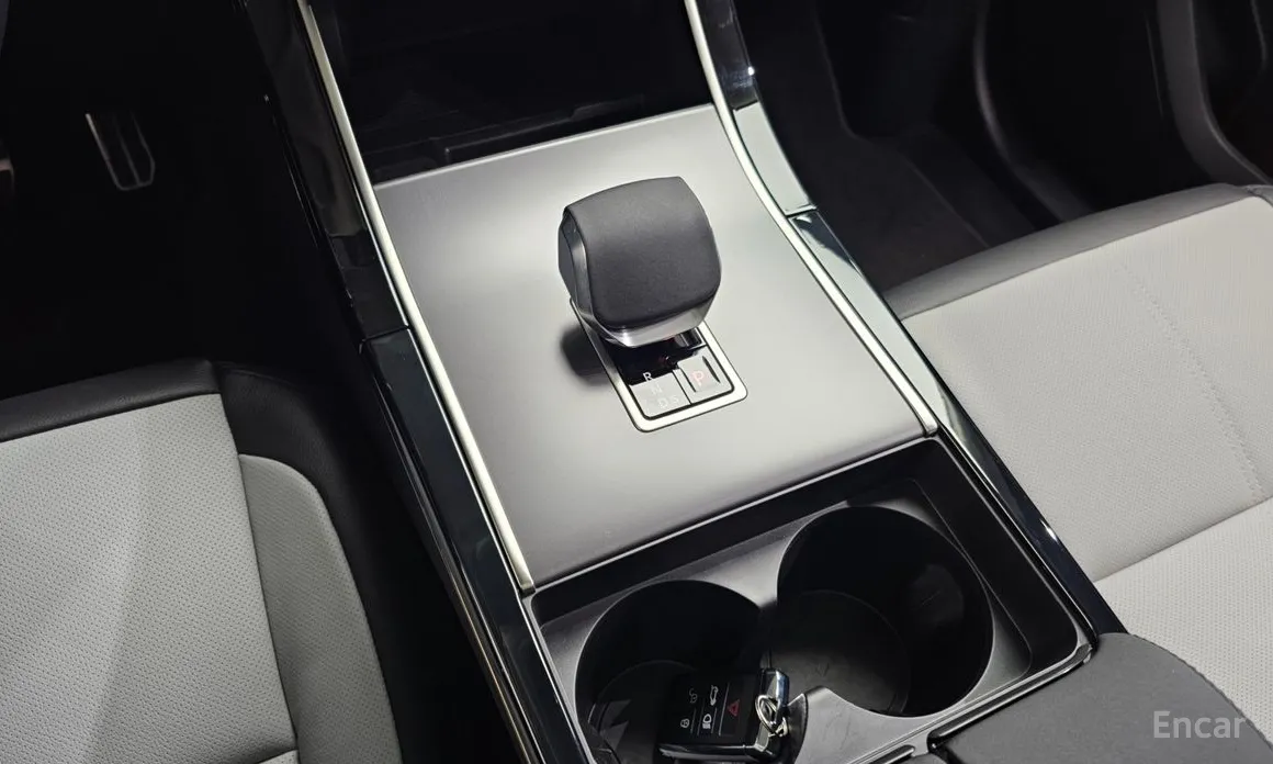 Фото 18 - Land Rover Range Rover Velar