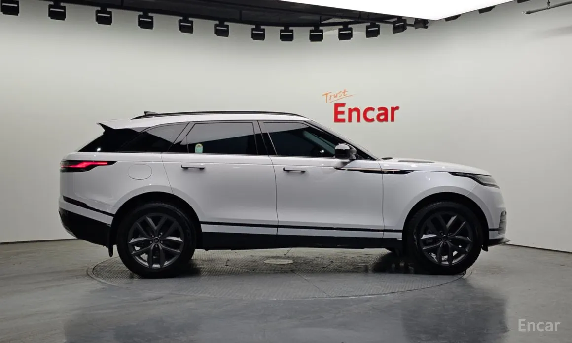 Фото 6 - Land Rover Range Rover Velar