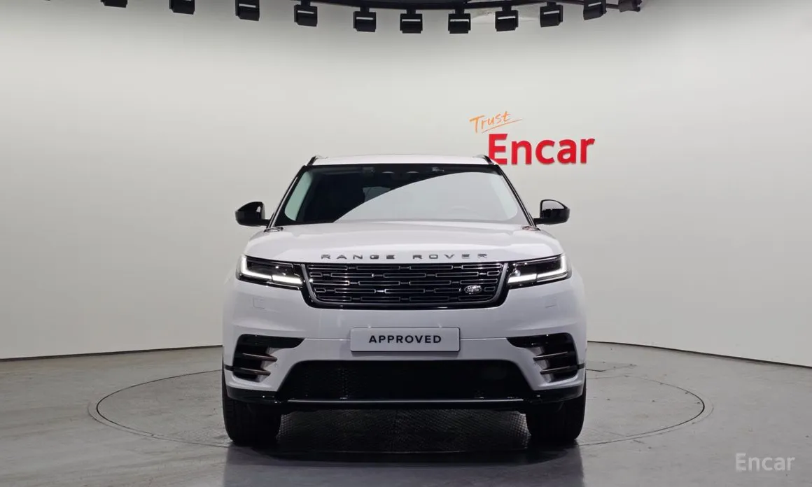 Фото 8 - Land Rover Range Rover Velar