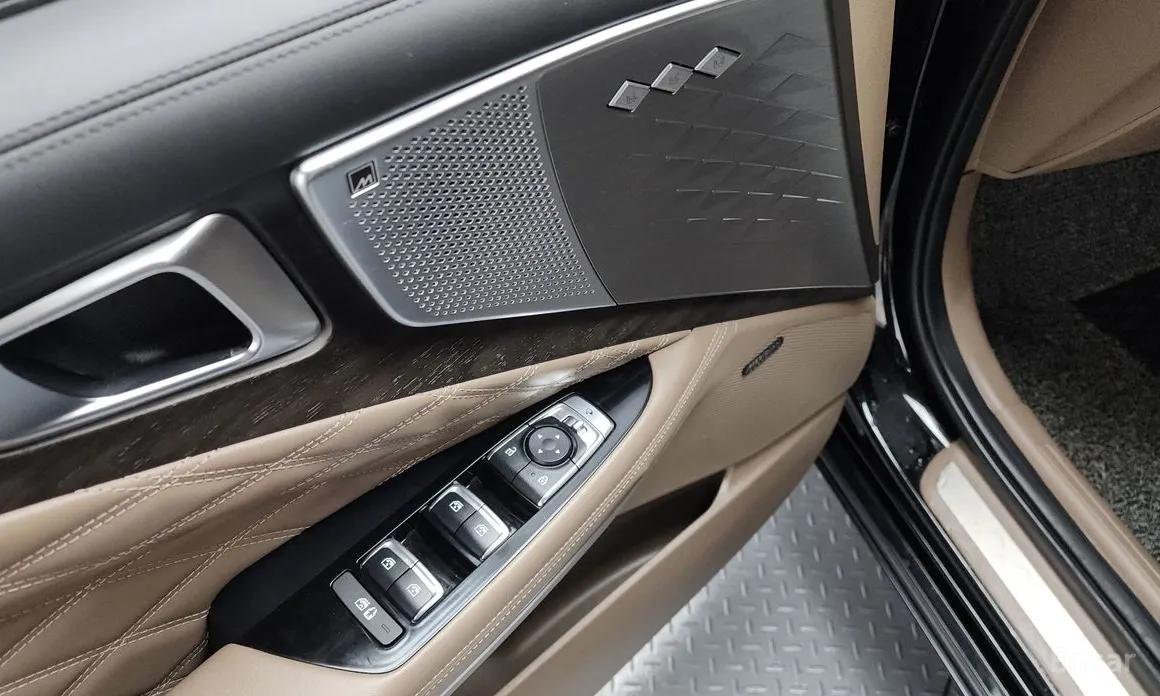 Фото 18 - Kia K8