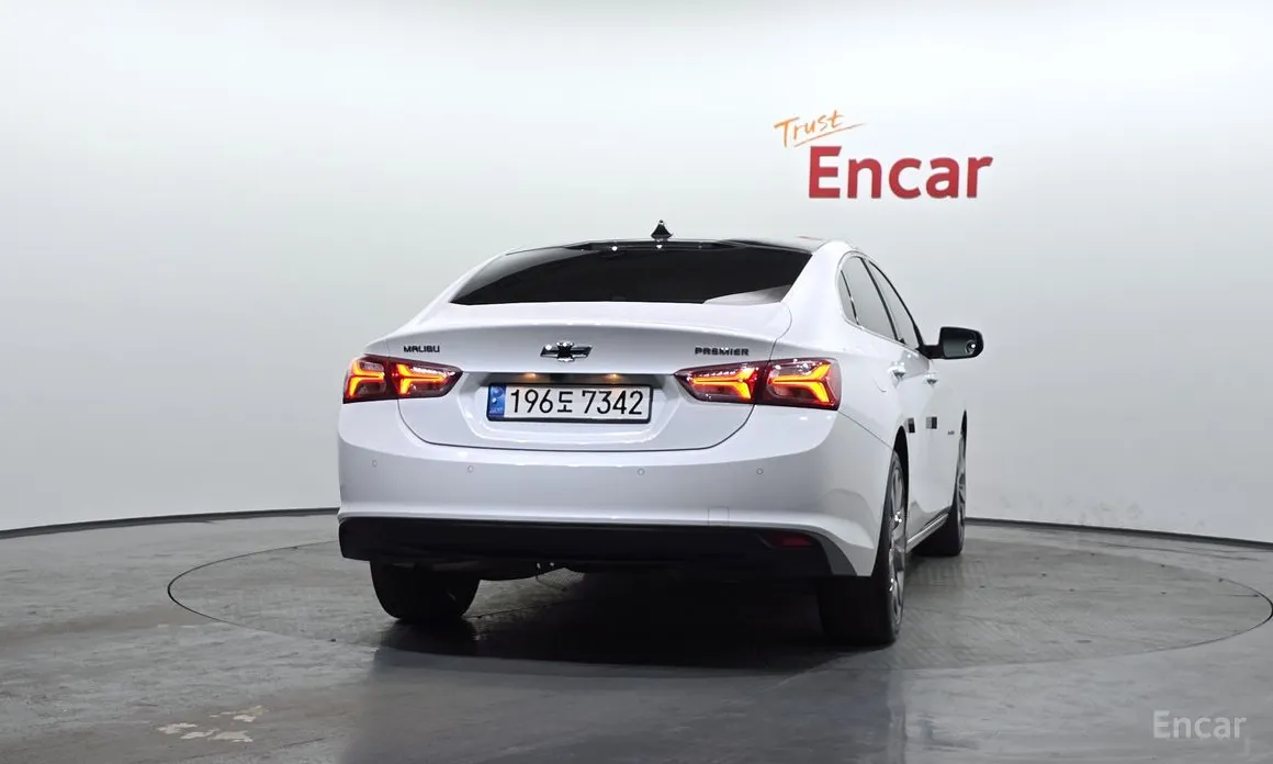 Фото 4 - Chevrolet Malibu