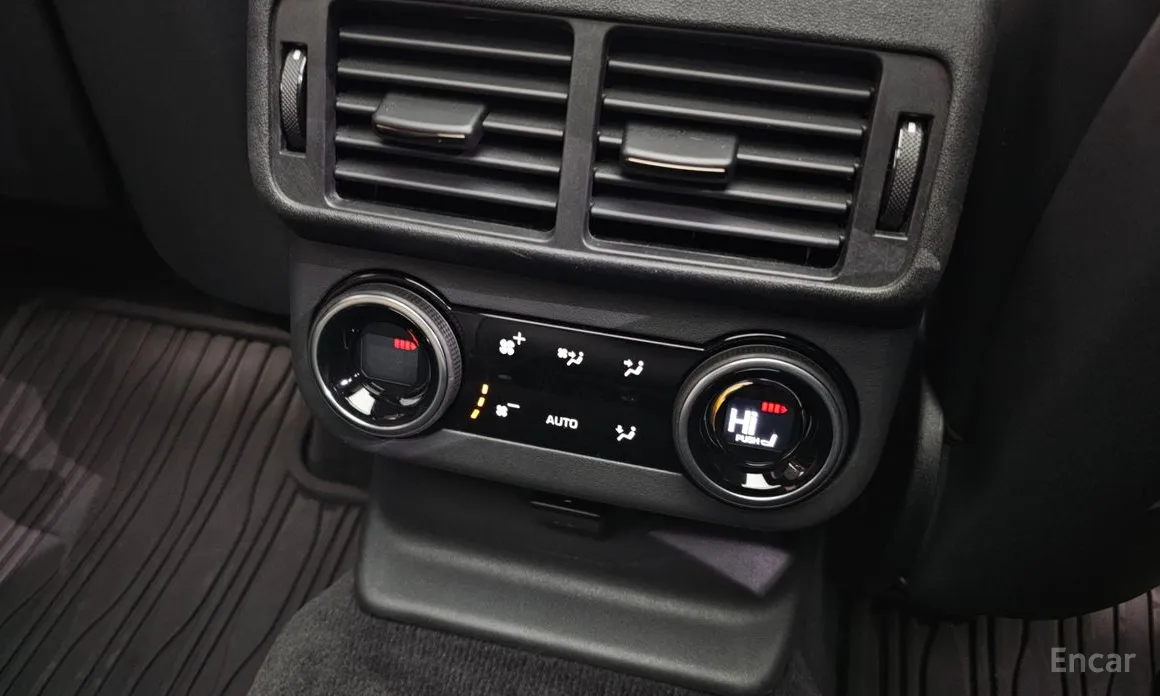 Фото 17 - Land Rover Range Rover Velar