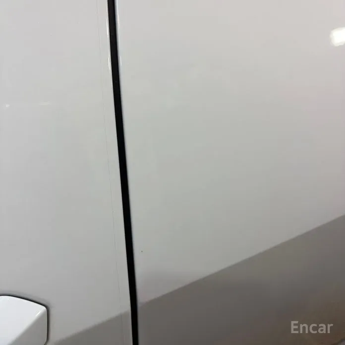 Фото 19 - Audi e-tron