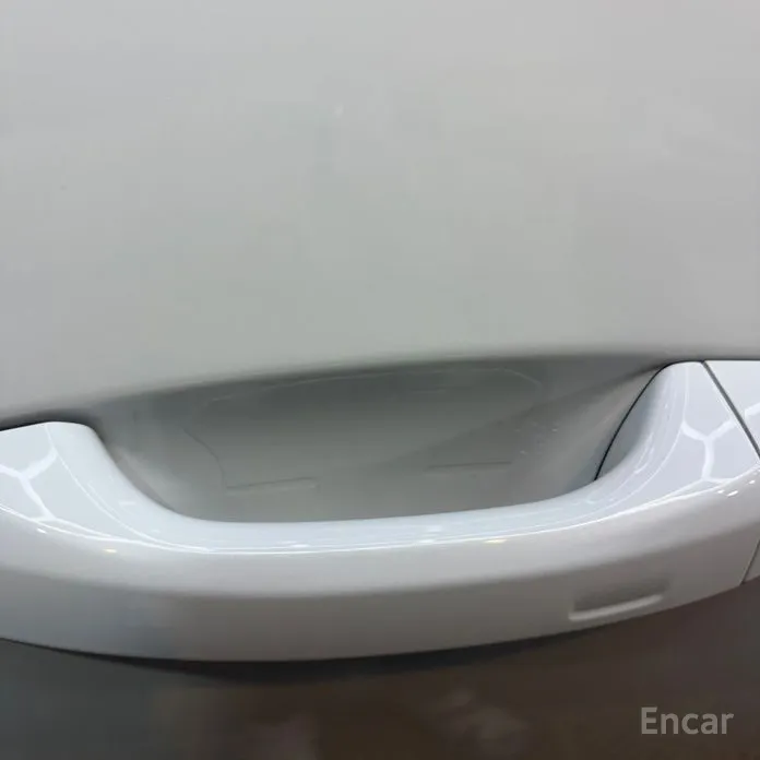 Фото 6 - Audi e-tron